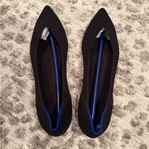 NIB Rothy’s black honeycomb pointe toe flats 9.5